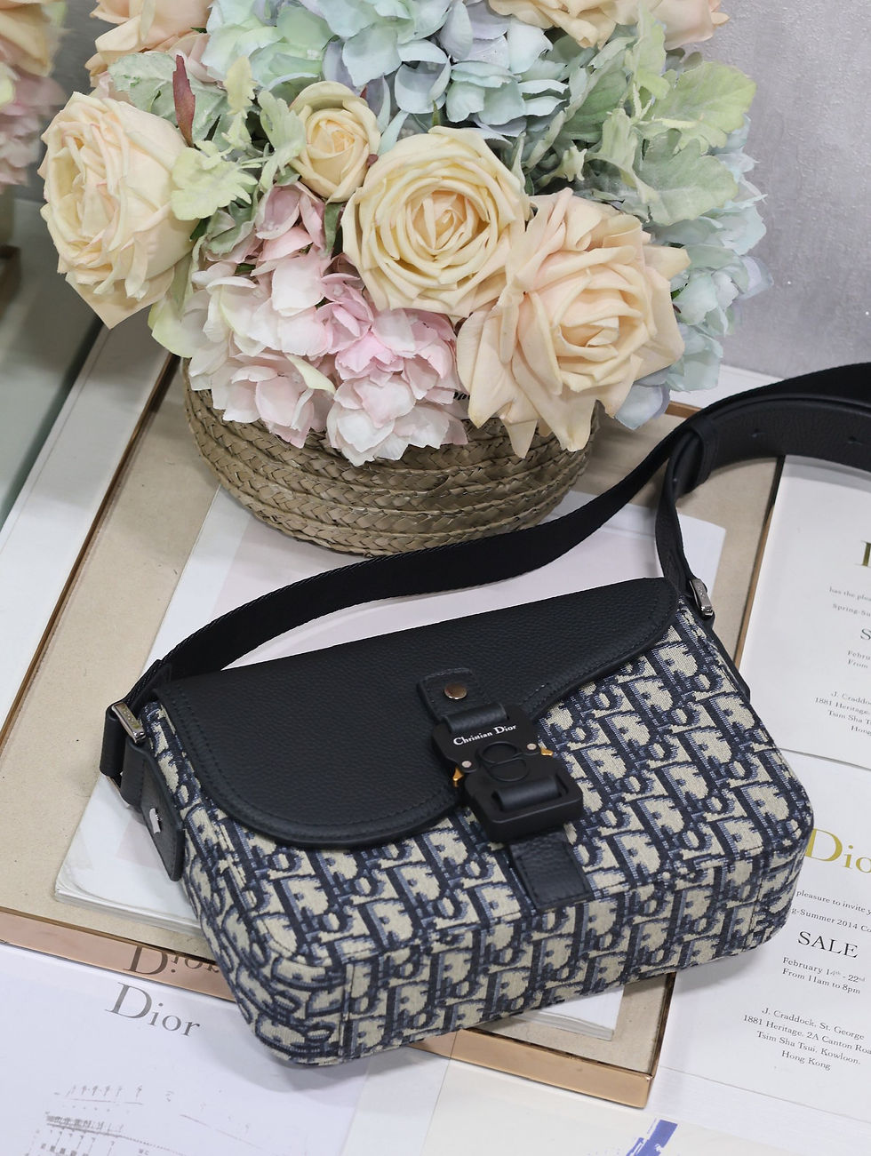 Thumbnail: Saddle Messenger Bag 23x17x6 cm