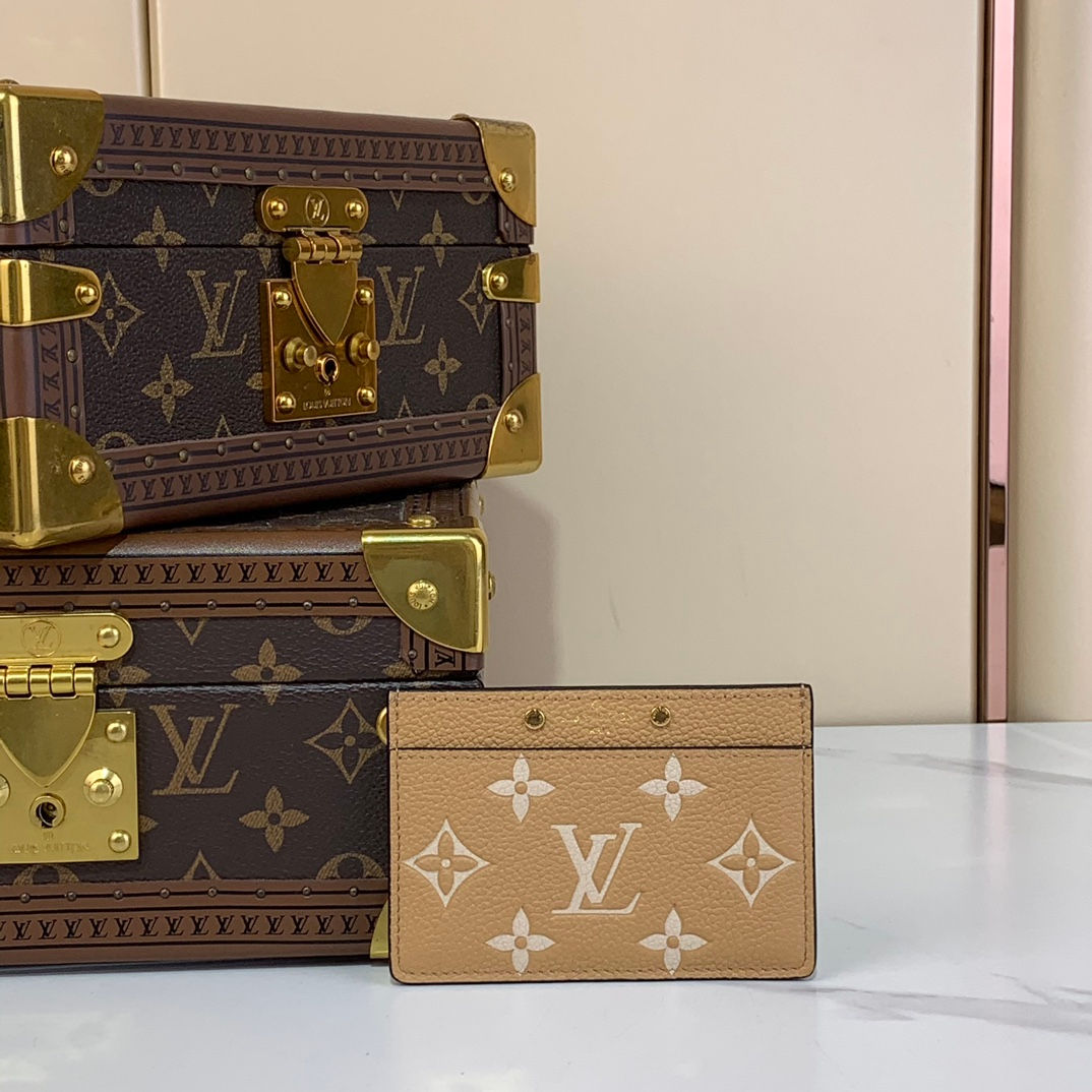 Designer LOV Wallet Purses 11 x 7.5 x 0.4 cm