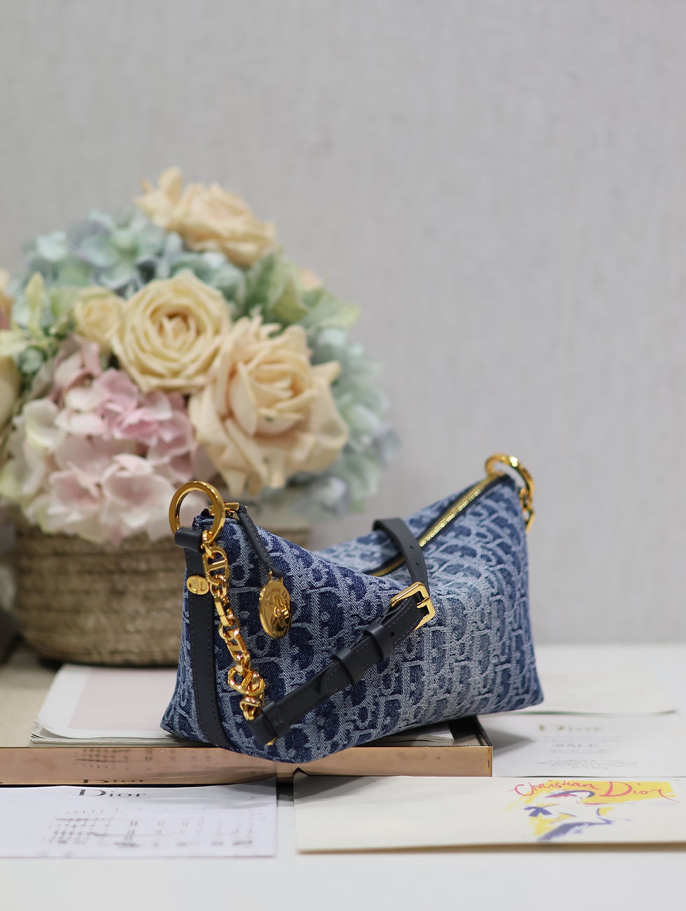 Thumbnail: Designer Mini Book tote Bag 26.5×21×14cm