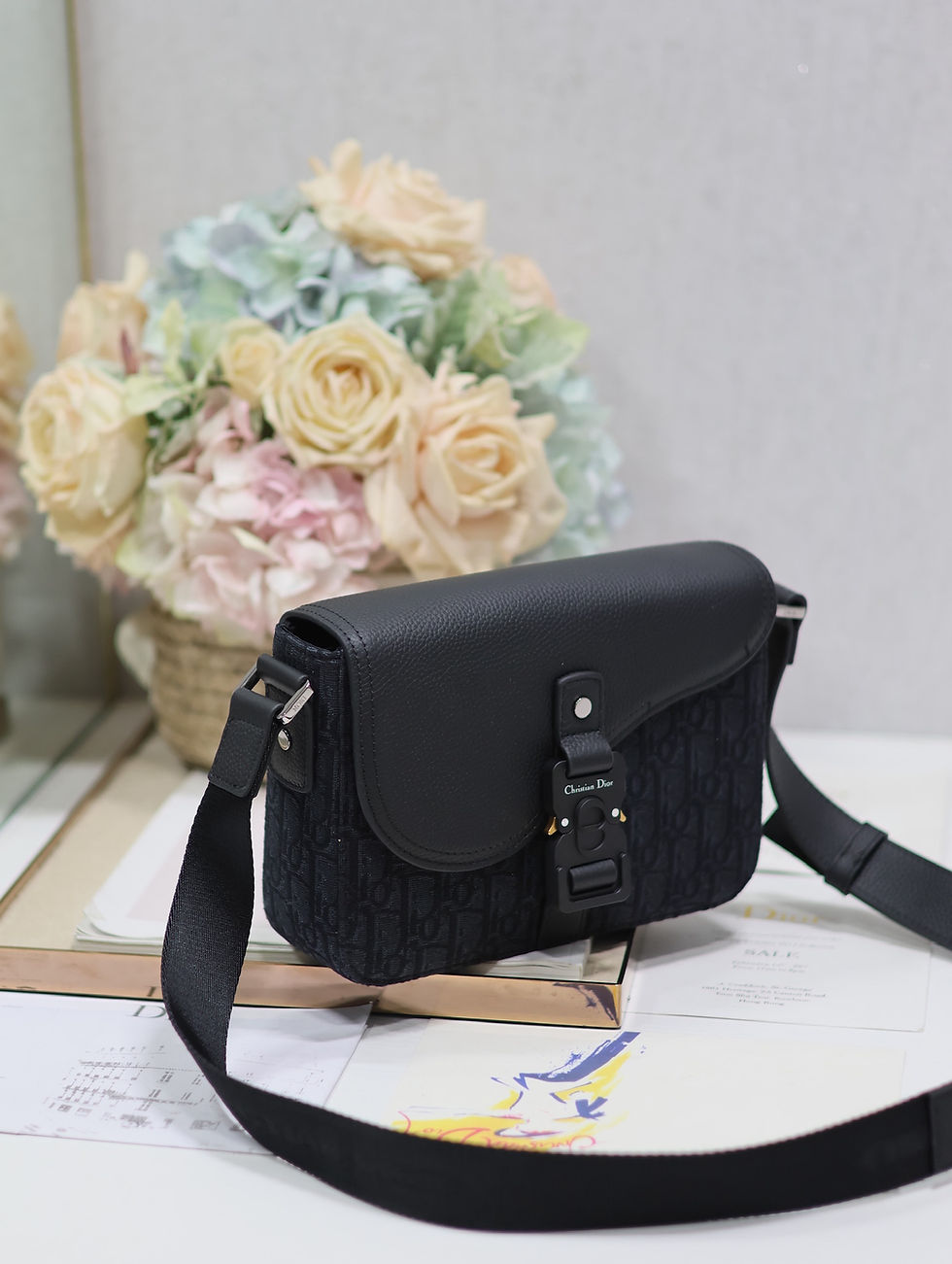 Thumbnail: Saddle Flap Messenger Bag 23 x 17 x 6 cm