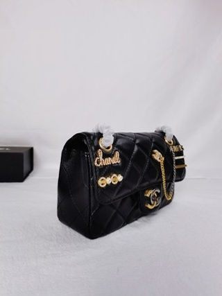 Thumbnail: Vintage 2021 Chain inlaid Flap Gold Hardware Bag