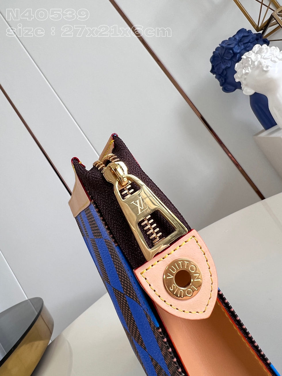 Thumbnail: Pochette Voyage clutch Bag 27 x 21 x 6 cm
