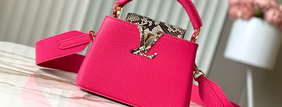 Capucines mini handbag 21x14x8 cm