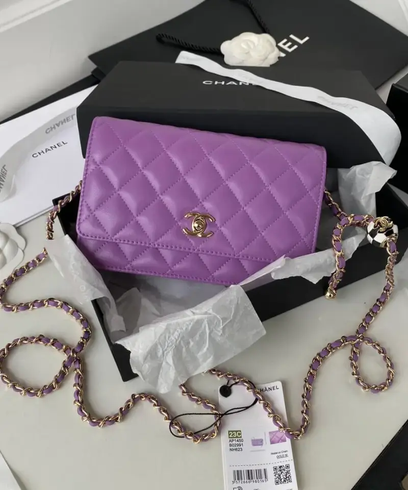 Thumbnail: Premium Crossbody Black Lambskin Bag