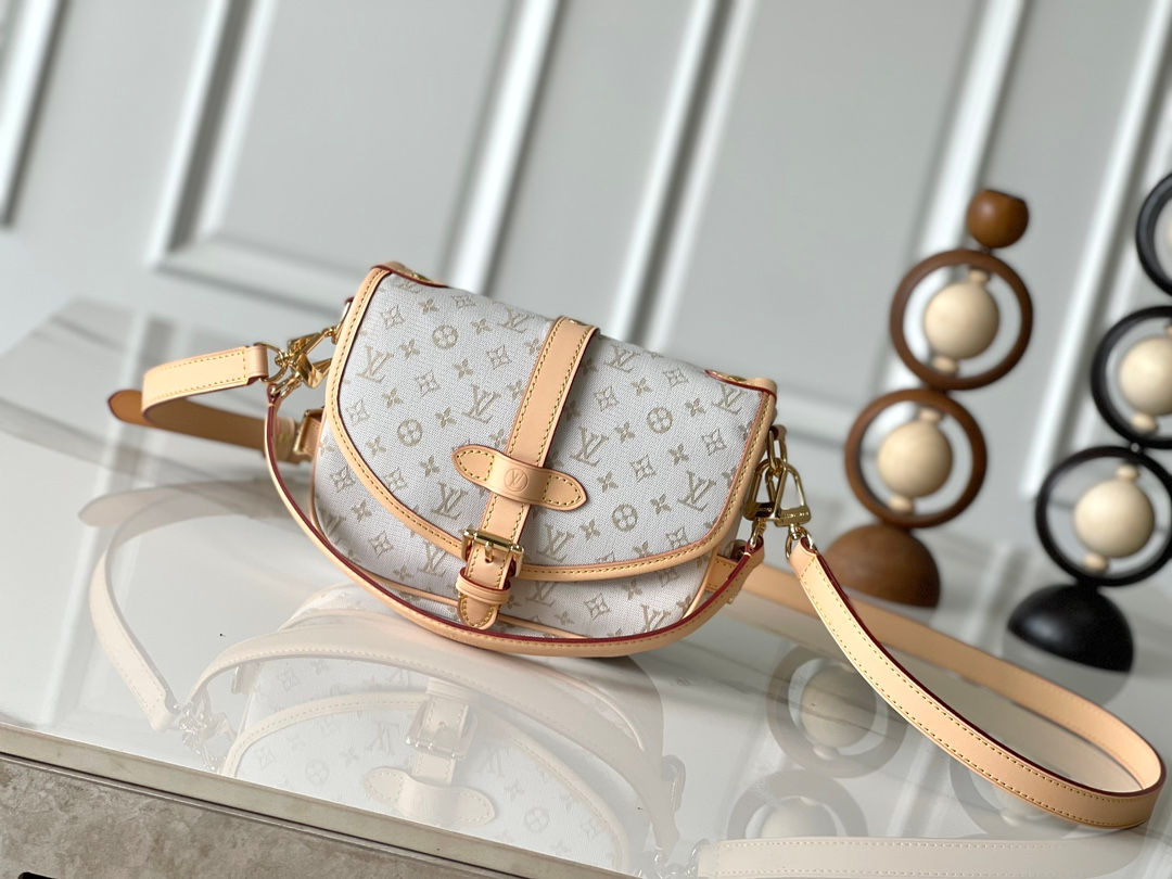 White Louis Vuitton monogram crossbody bag – Lux Studio USA.