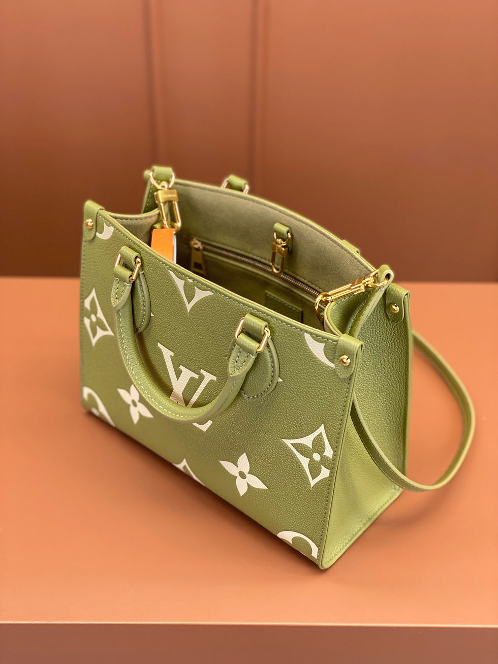 Thumbnail: Onthego Small Handbags 25x19x11.5cm