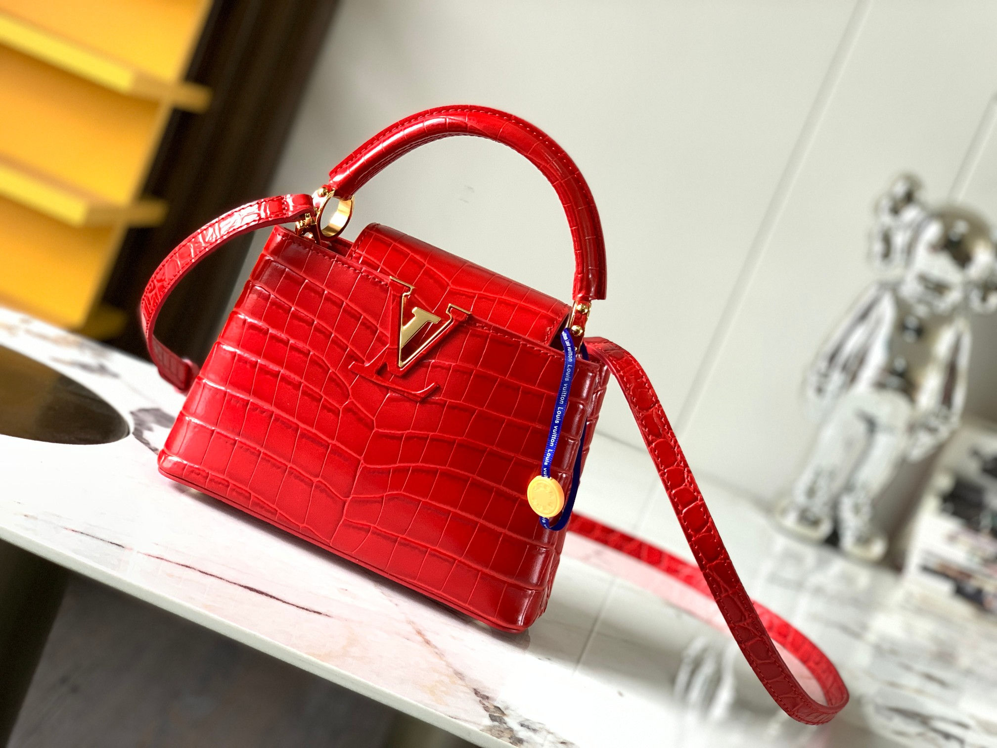 Capucines Red crocodile pattern leather 21x14x8 cm