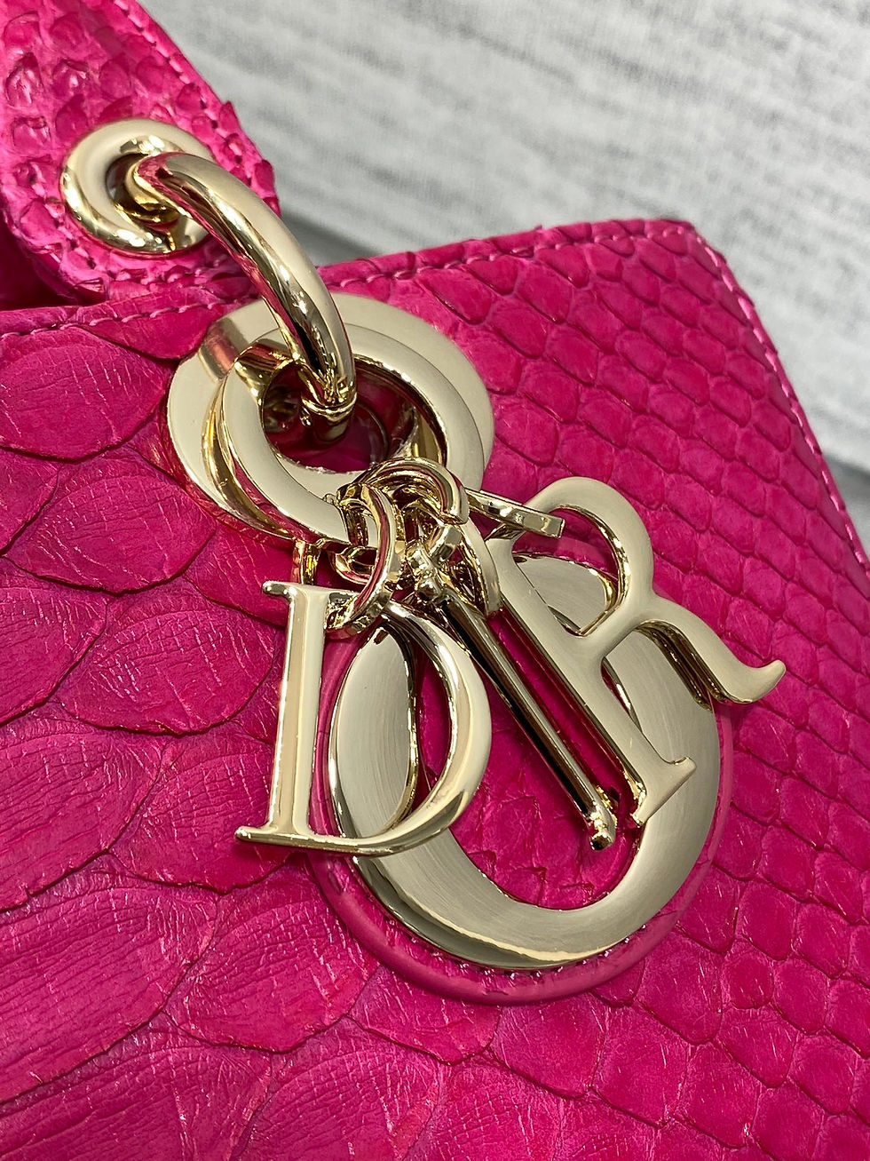 Thumbnail: Dior Designer Pink Snakeskin Handbag – Unique & Rare Exotic Purse 22 cm, Luxury