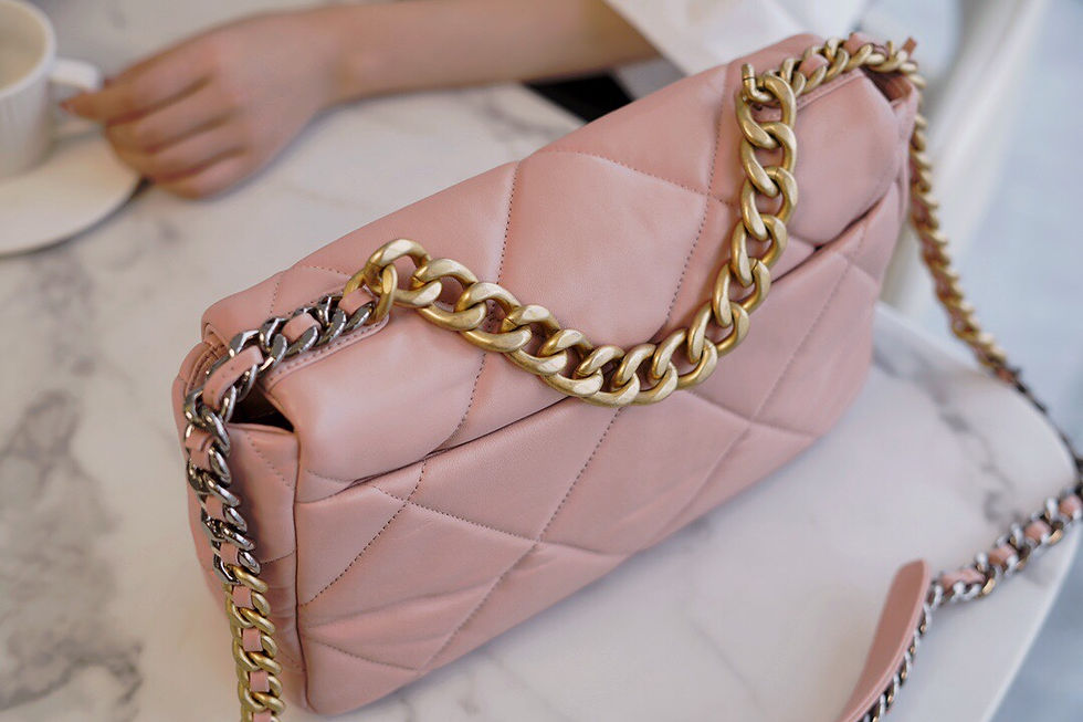 Thumbnail: 19 Handbags 30cm