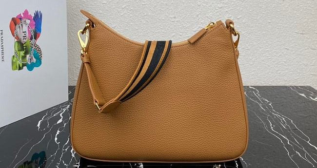 Thumbnail: Vintage Leather Bag Caramel
