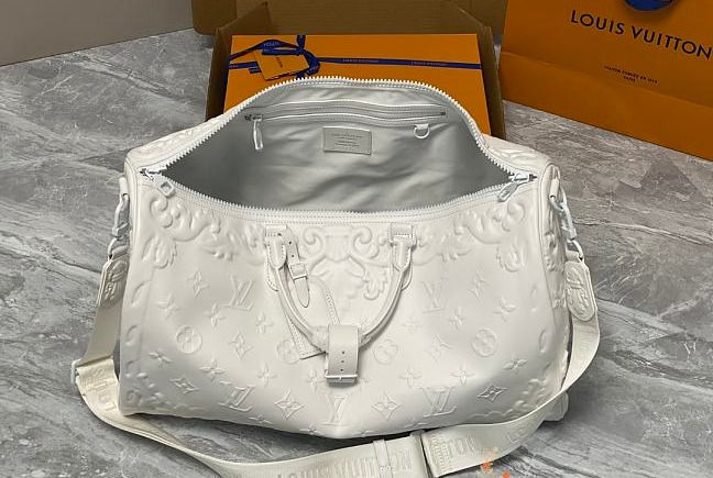 Thumbnail: Premium Keepall Bandoulière 50 White