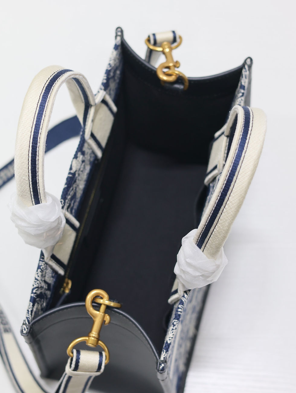 Thumbnail: Designer Mini Book tote 26.5×21×14cm