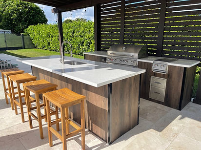 Patio King this walk-through design makes entertaining effortless