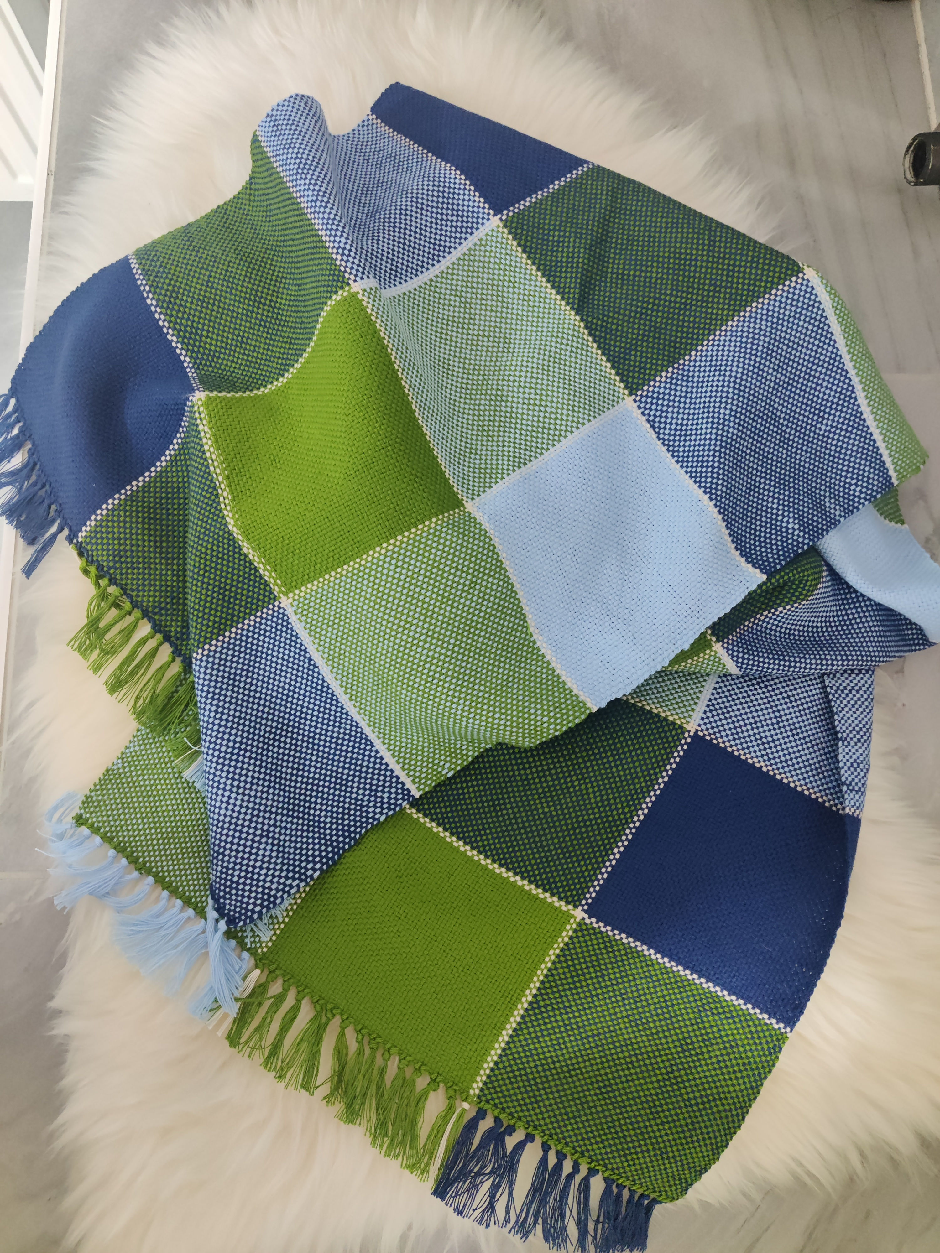 Schal grün - blau im Quadrat 