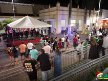 Banda Santa Cecília emociona o público em noite especial do Natal 2025 em Itápolis