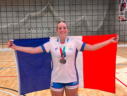 Les bleues sur le podium.. elles voient la vie en Rose !