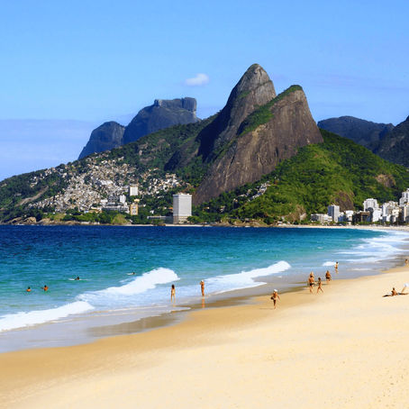 Decolar registra aumento superior a 36% na procura por viagens para o Rio de Janeiro e São Paulo, impulsionado pela turnê de Shakira