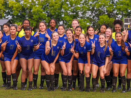 East Bladen Soccer team photo. Photo by: LR Mixes.
