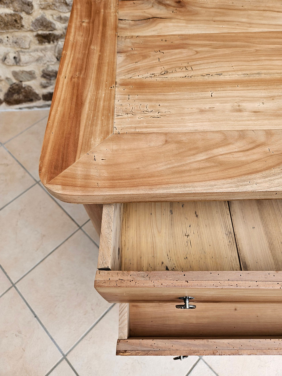 Miniature : Commode ancienne en merisier 
