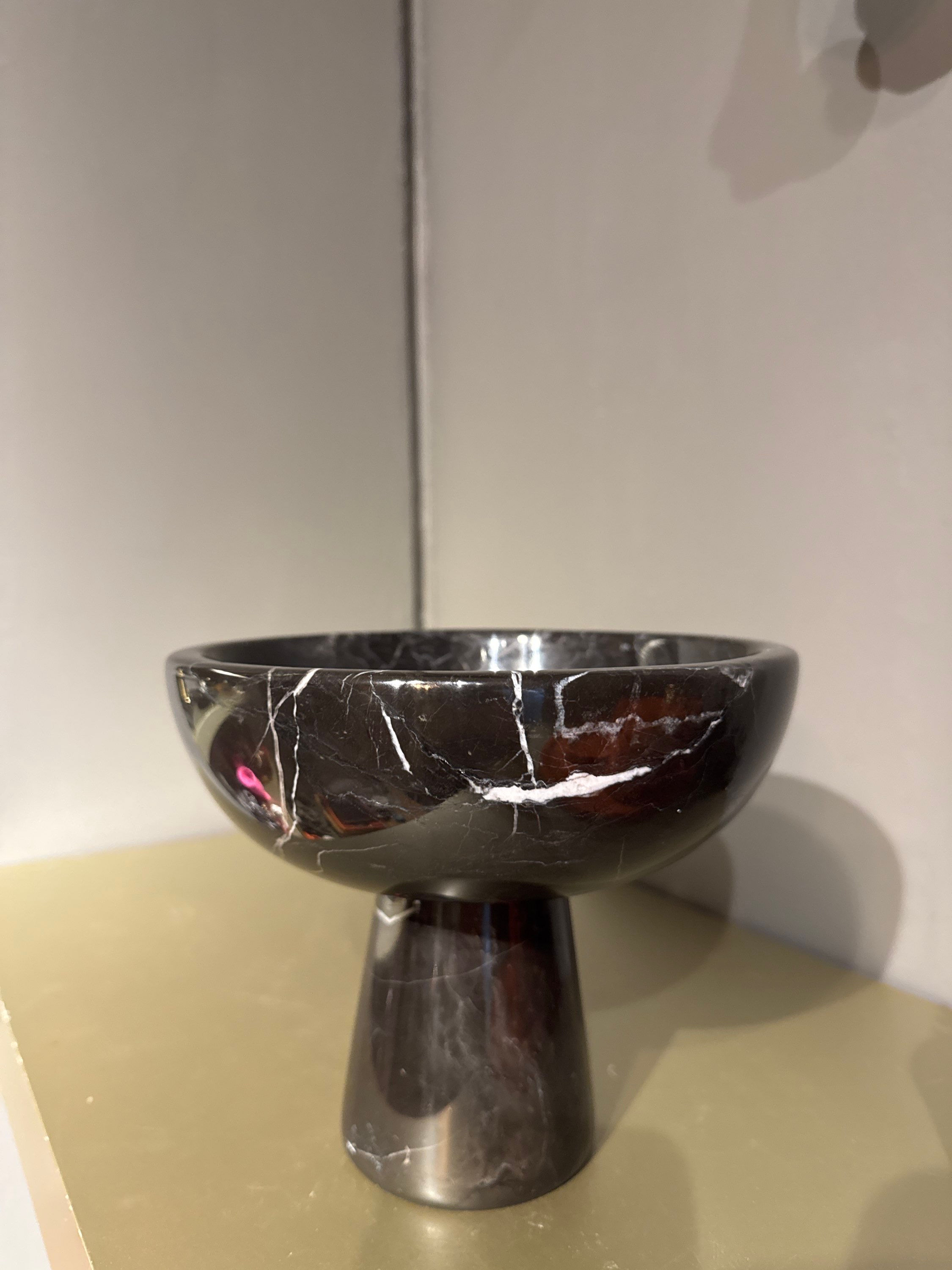 Siyah mermer ayaklı sunumluk 