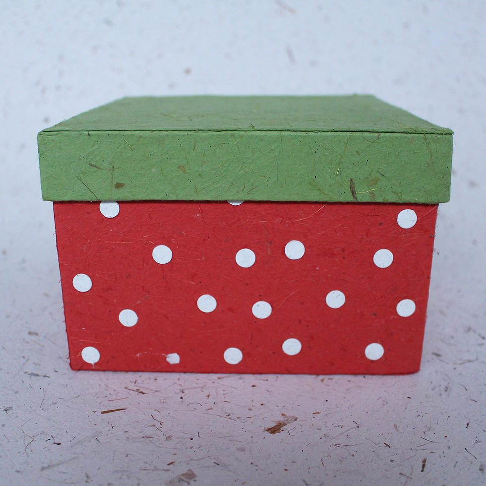 Thumbnail: Polka Dot Christmas Box