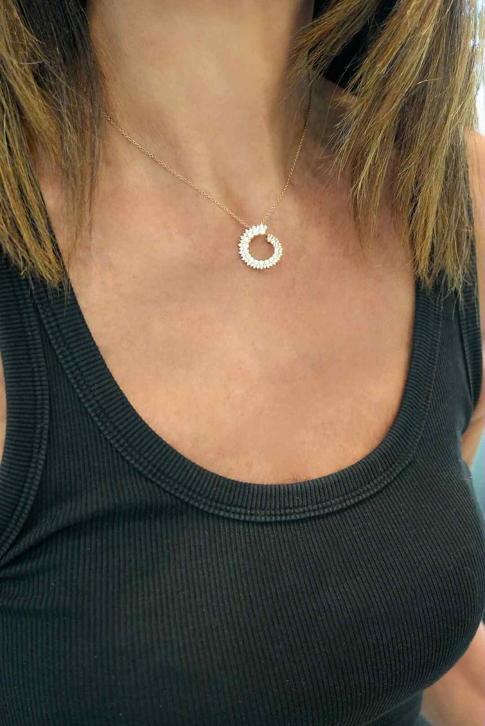 Miniatura: Pendente donna in oro rosa con spira di diamanti