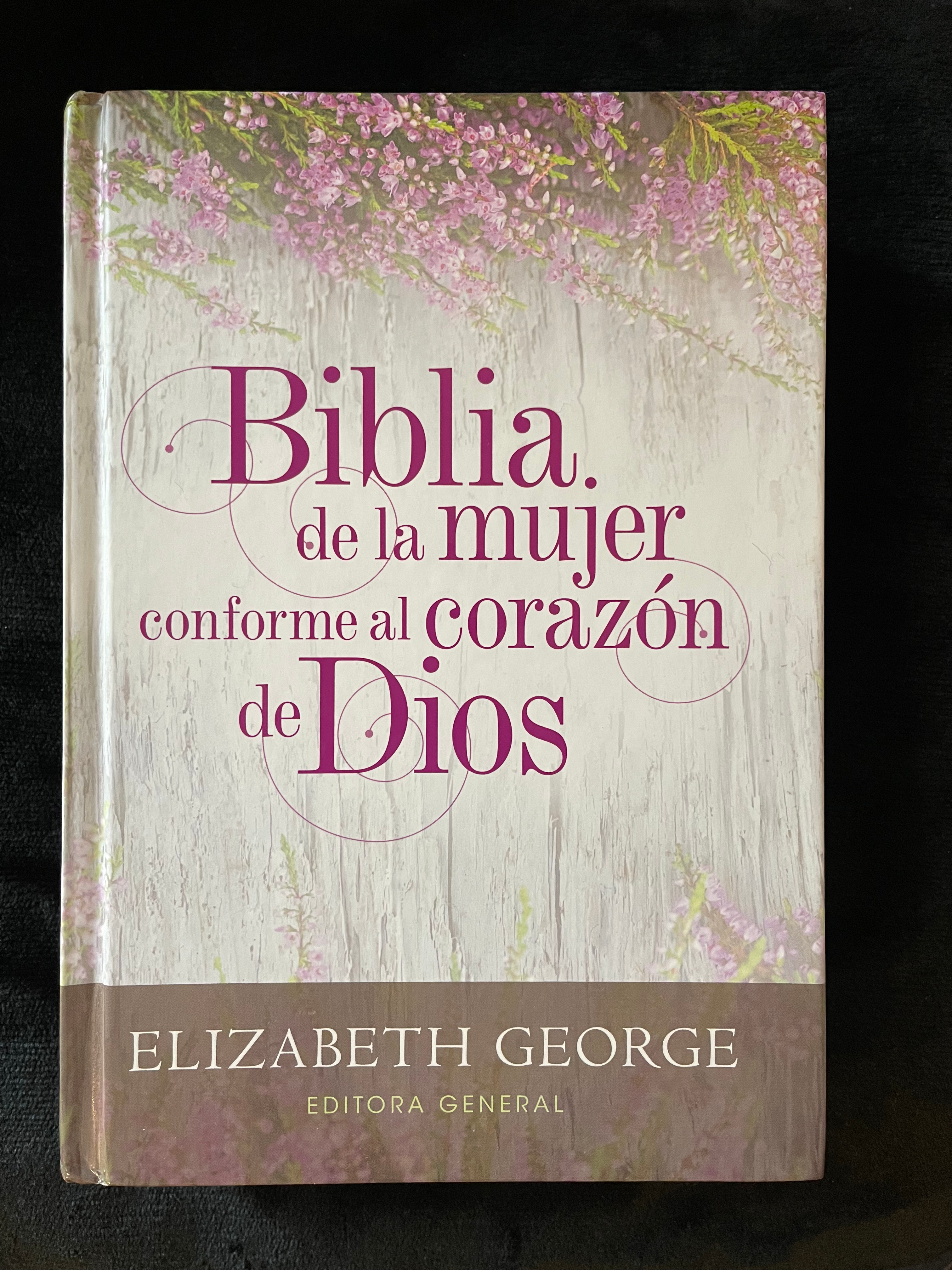 Biblia de la mujer conforme al corazón de Dios