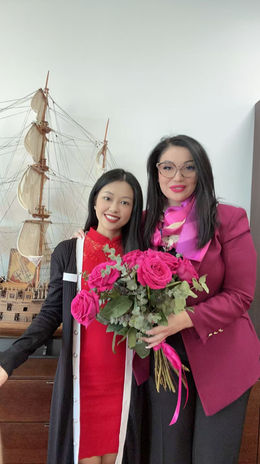 Moldovan clients discussing logistics solutions with SHAMANA team in Dongguan