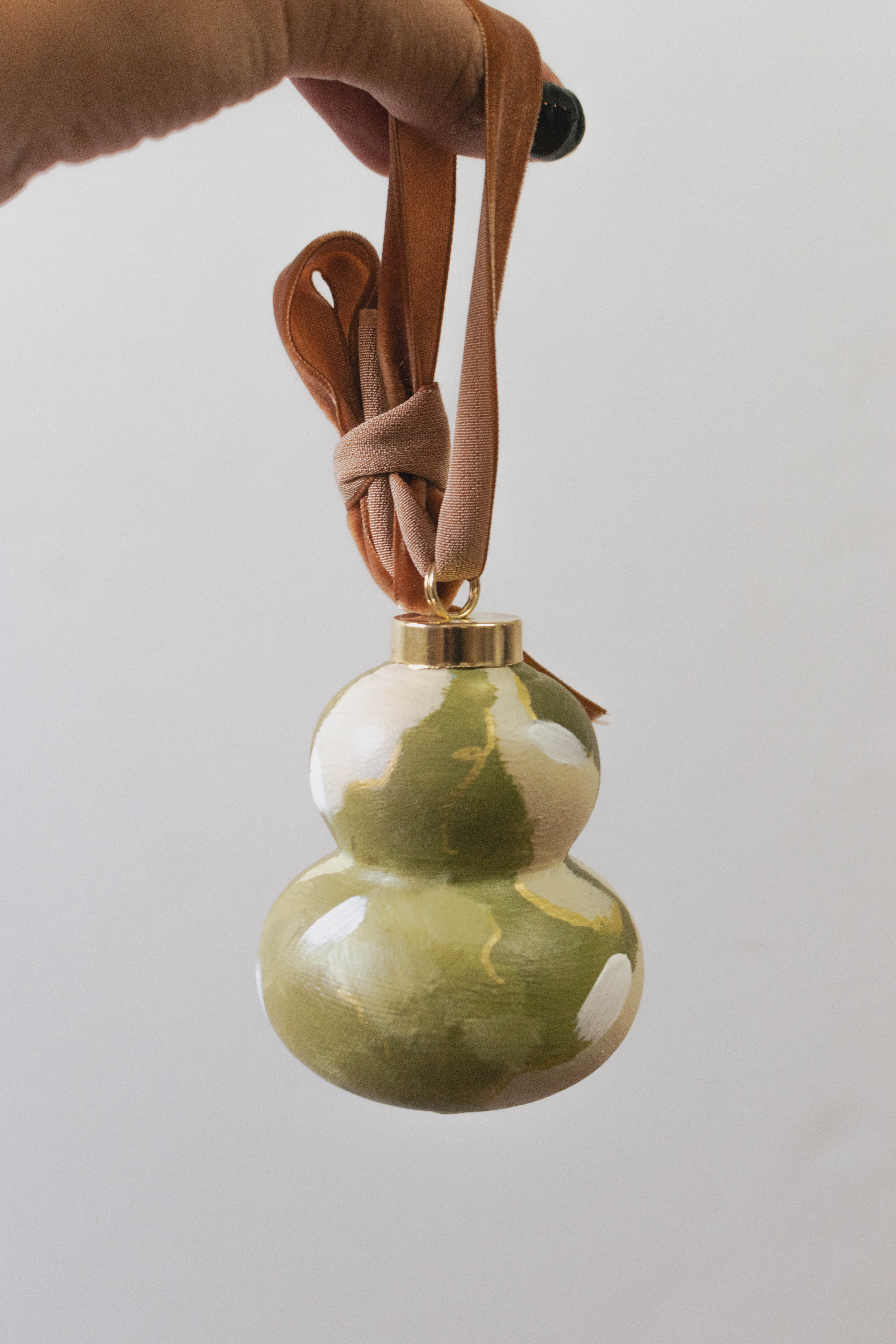 Retro Abstract Ornament 3
