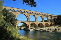 pont du guard.jpg