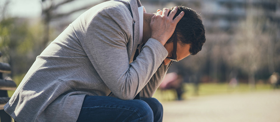 4 Subtle Exercises to Calm Anxiety in Public