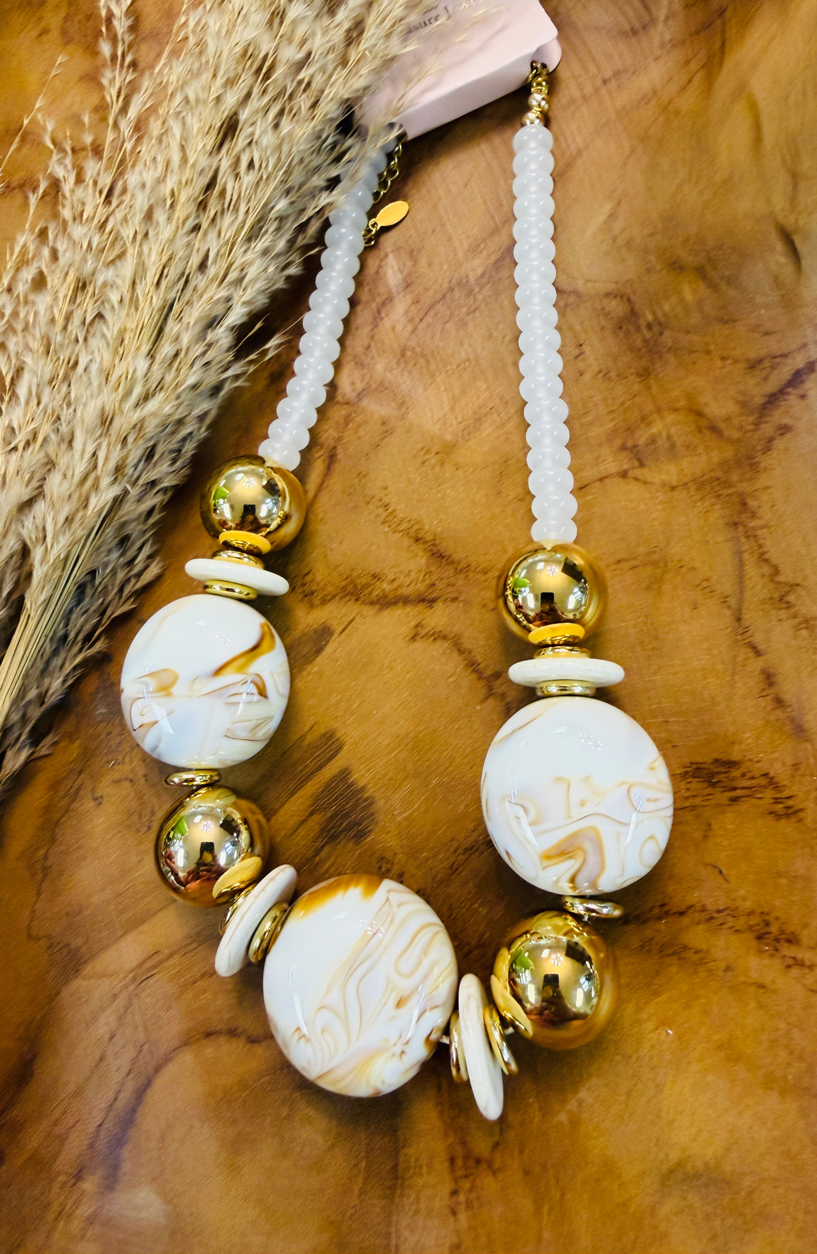 Round Top Cream Necklace