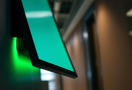 tablet-wall-fGTCUK-3.jpg