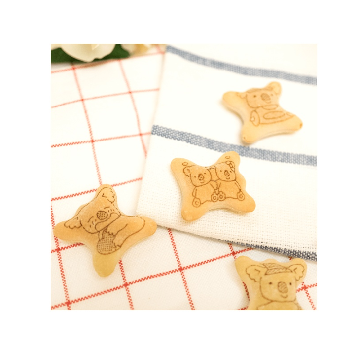 Thumbnail: LOTTE Koala Strawberry Cream Filling Biscuit 1.45oz