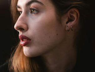 טיפים לצילום תוכן אונלי פאנס – להישאר בטוחות באינסטגרם ובפלטפורמות