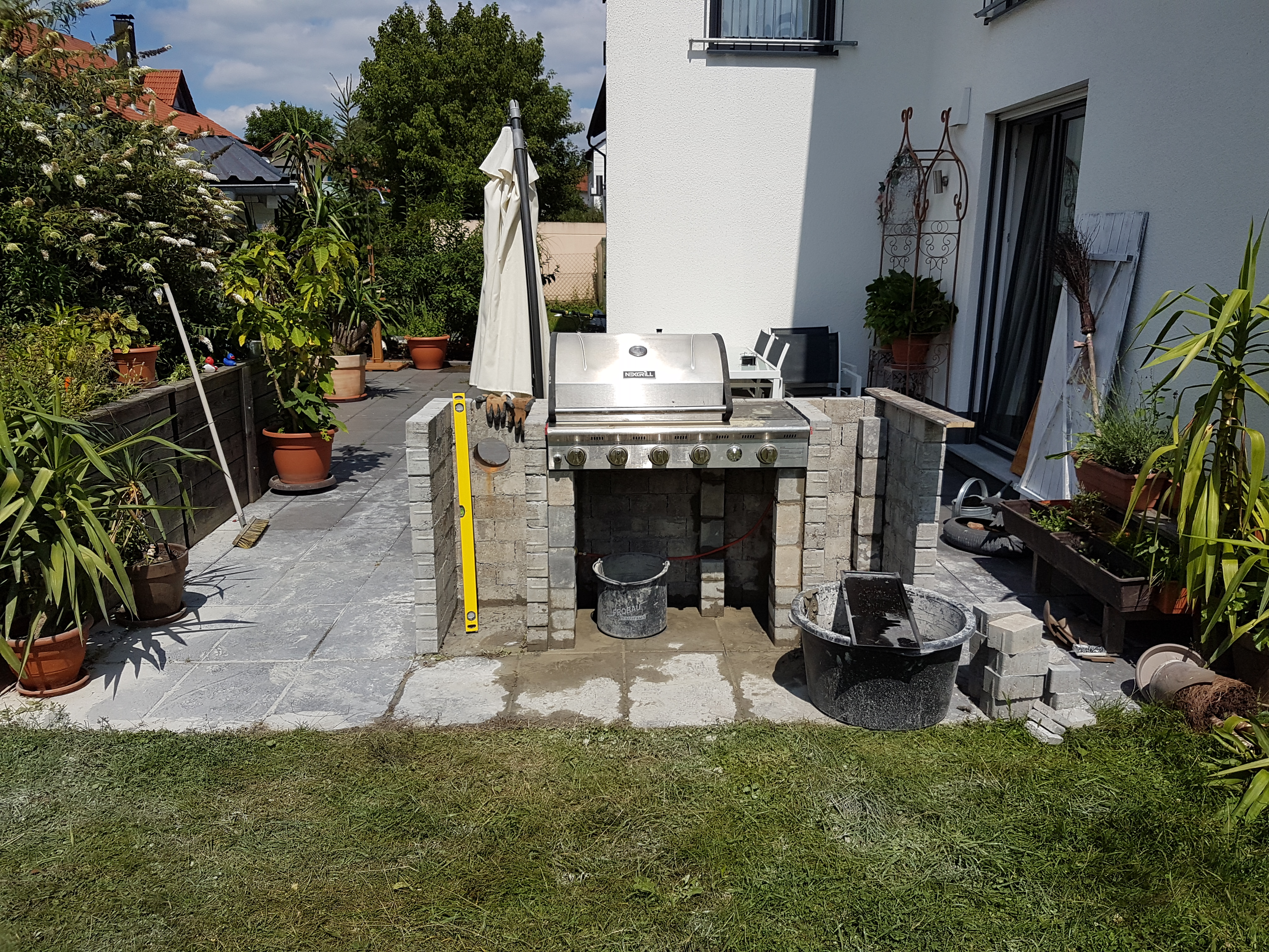 Gemauerter Grillaufbau