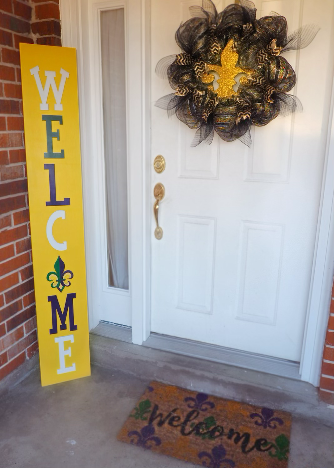 Mardi Gras Welcome Sign