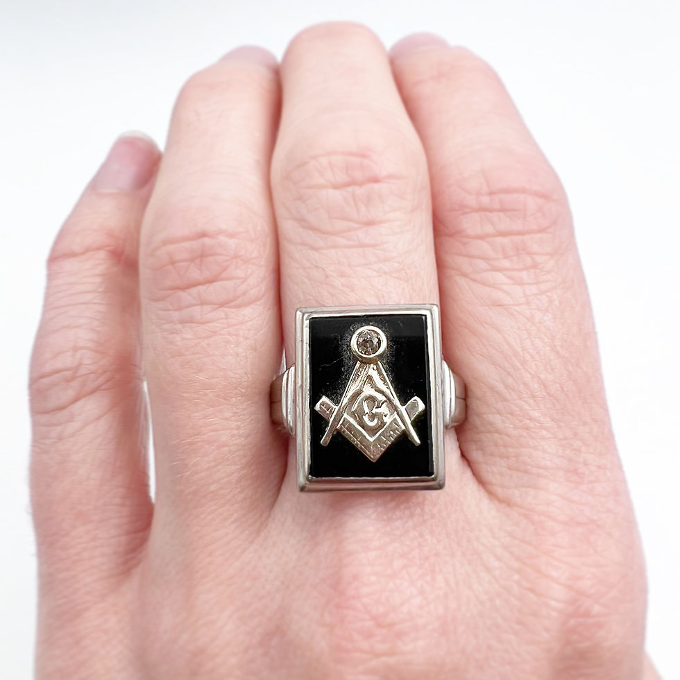 Thumbnail: Art Deco White Gold Freemason's Ring