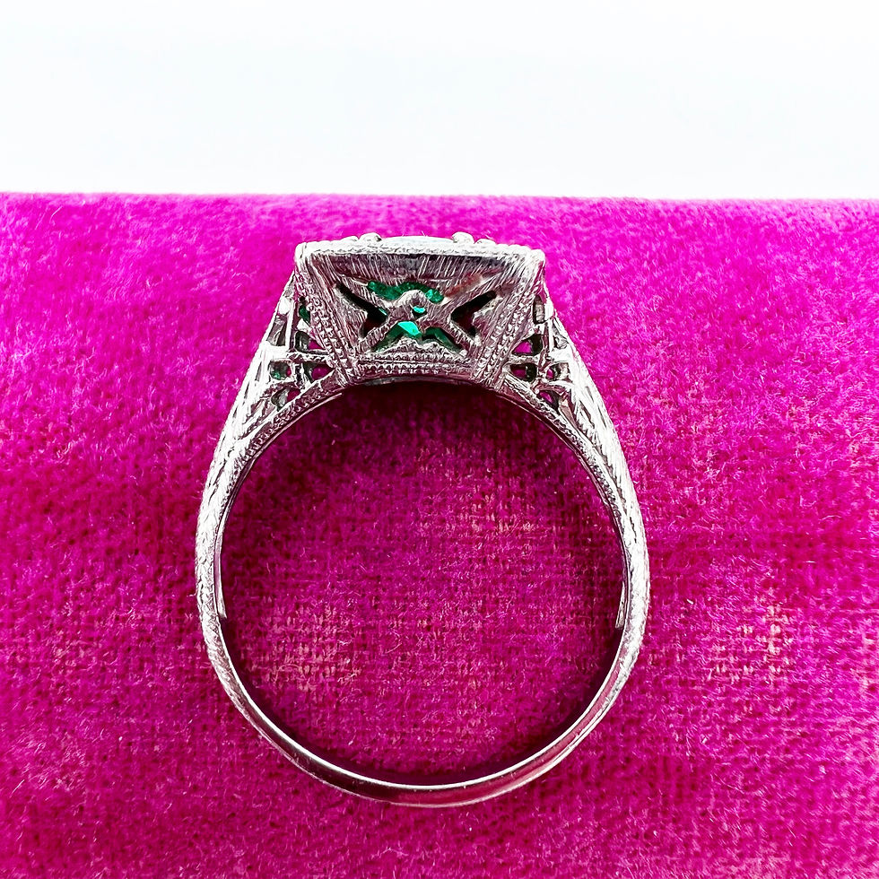 Thumbnail: Platinum Emerald Ring