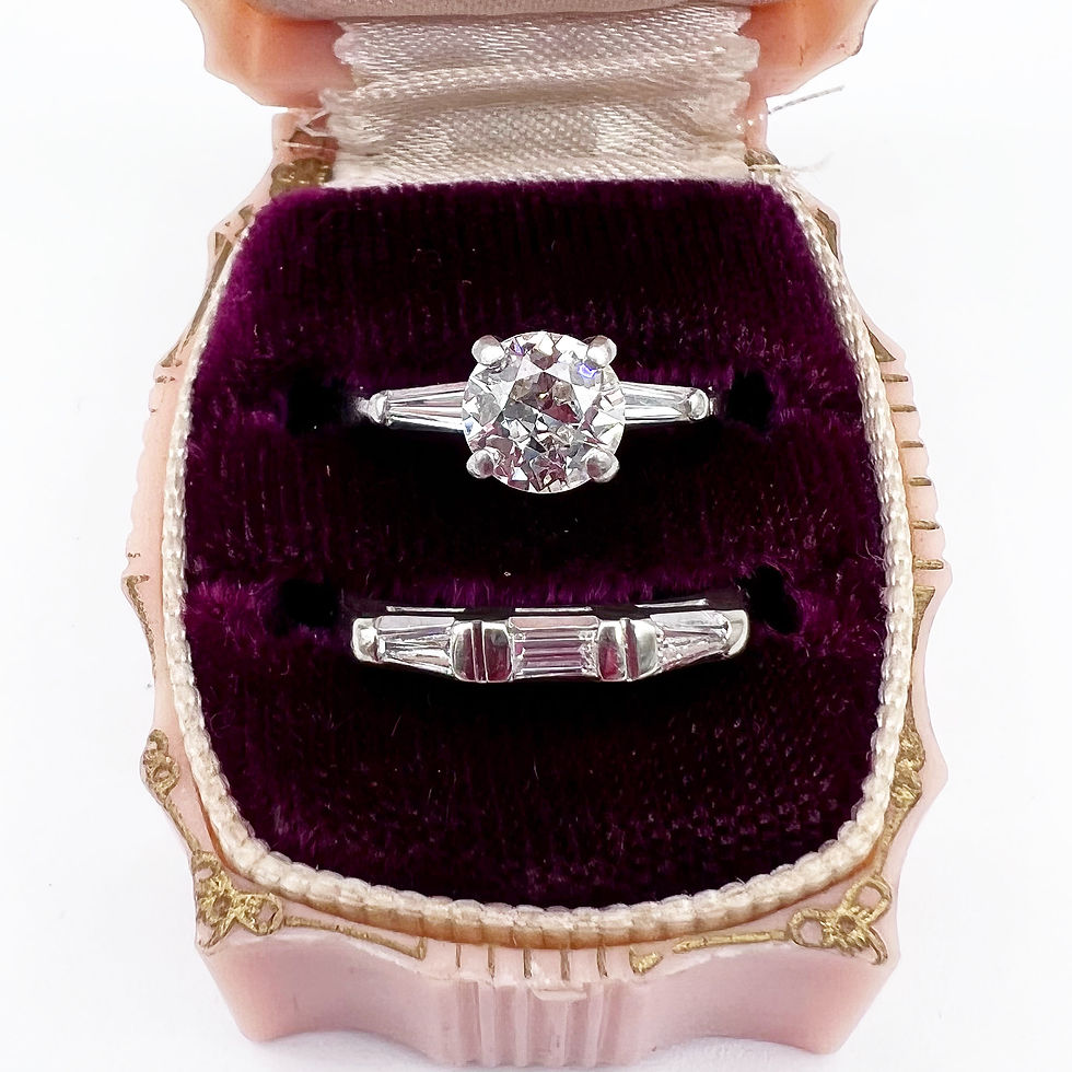Thumbnail: Platinum Art Deco Diamond Ring