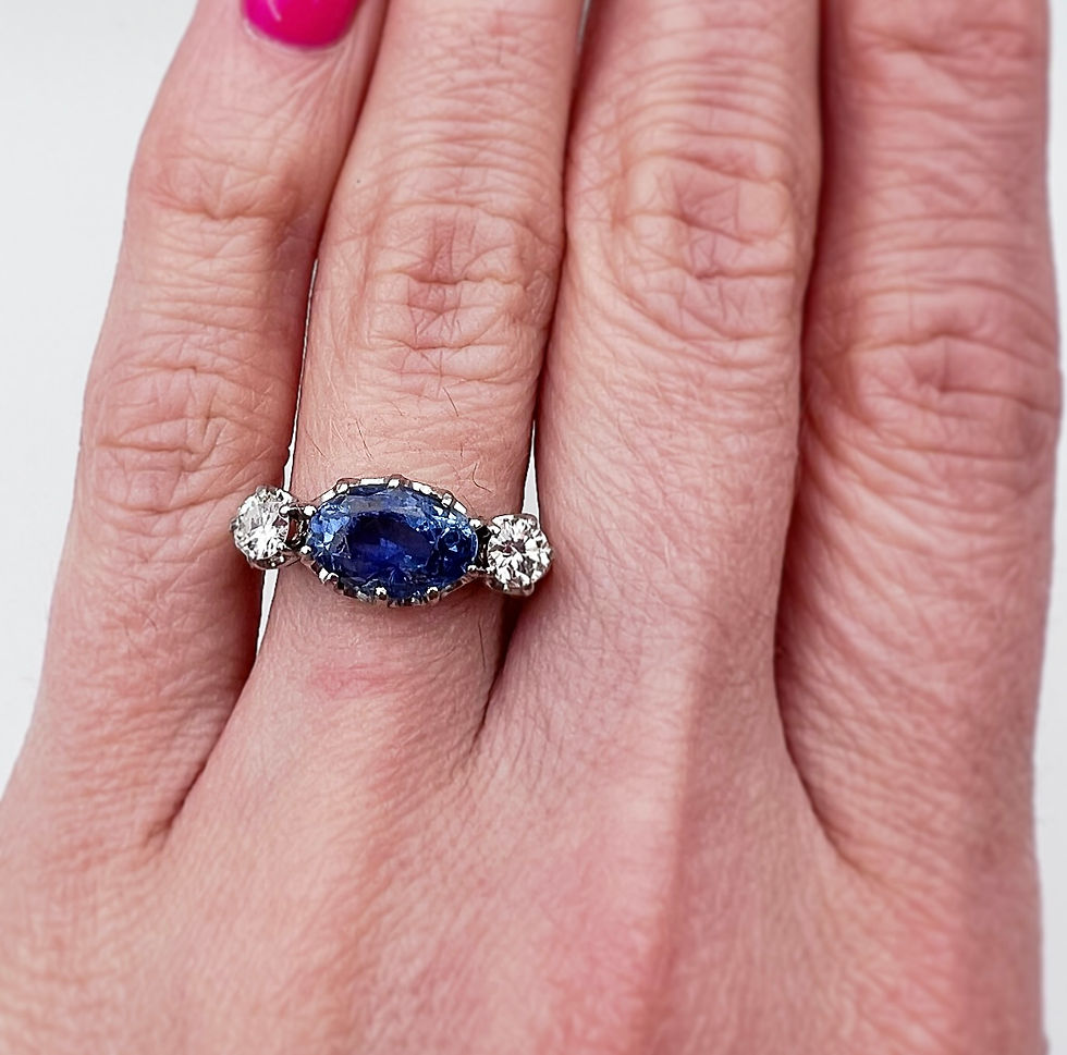 Thumbnail: Art Deco Platinum 3.25 carat Sapphire & Diamond Ring