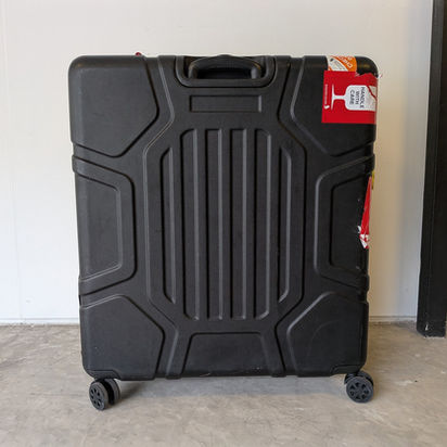 Hard-shell Brompton travel case with wheels