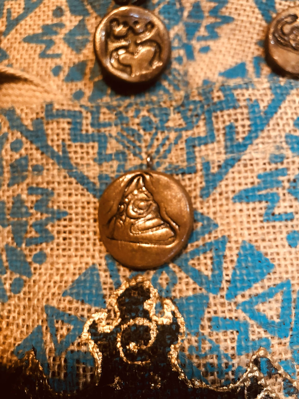 Thumbnail: Taino Inspired Jute Carey Java 2 in one Necklace Pin