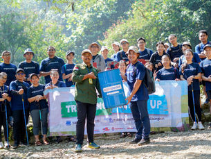 Argon Peduli Promotes Employee Well-being, Trekking and Clean Up Activity at Curug Cibingbin