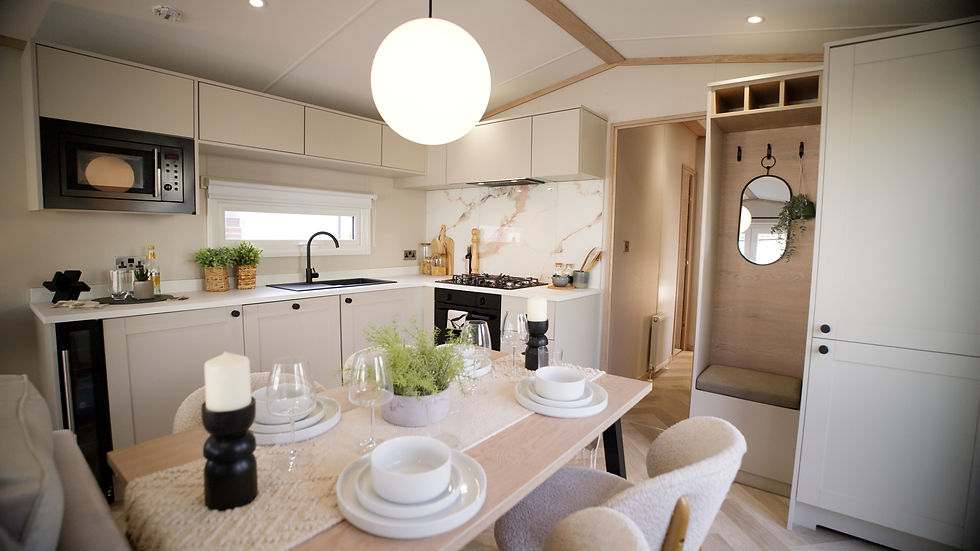 The Harraway - WEB - V1 WLP_00_00_24_16.jpg