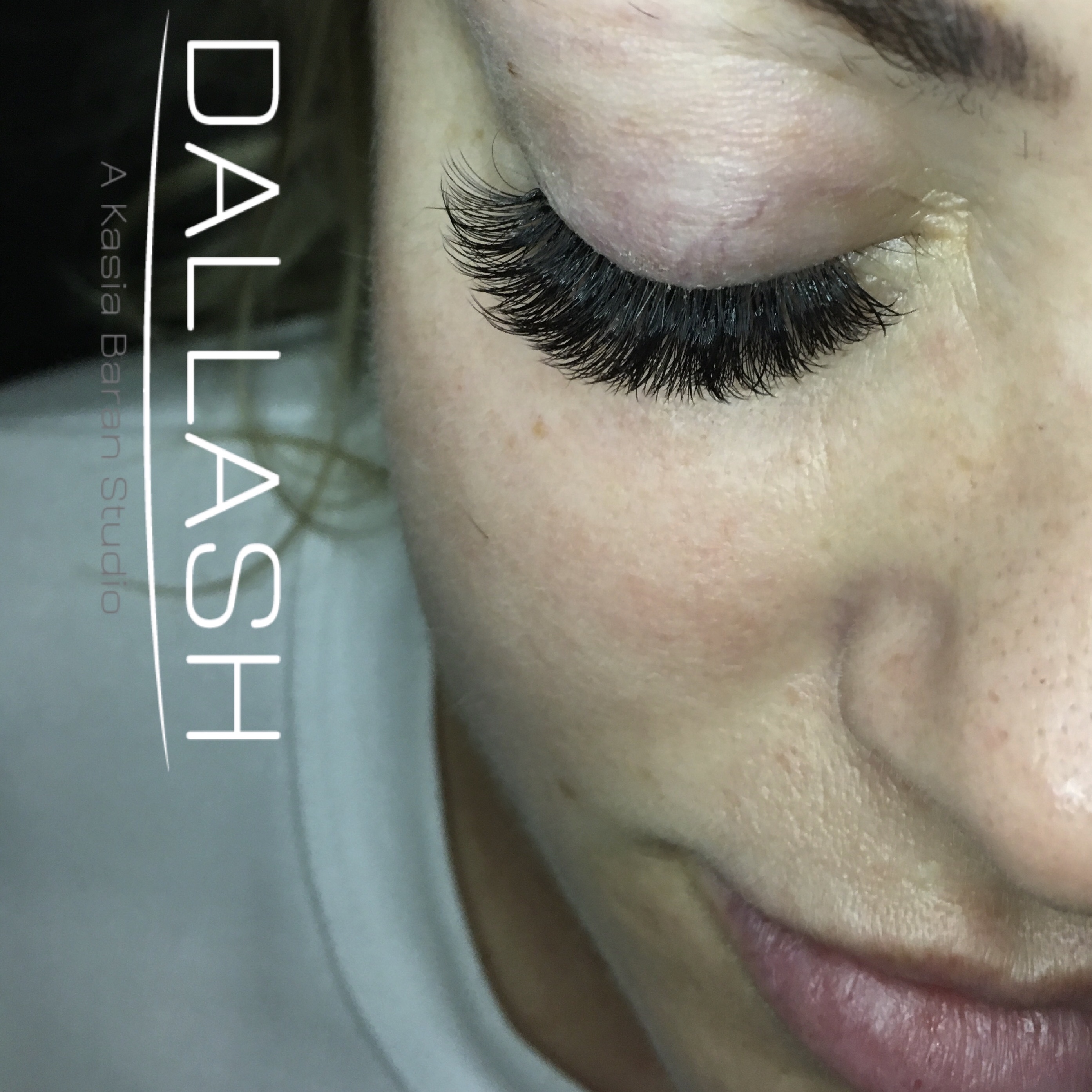 MEGA VOLUME- Volume lashes-lashes-mega volume-russina volume-dallas lashes- dallash-eyelash extensio