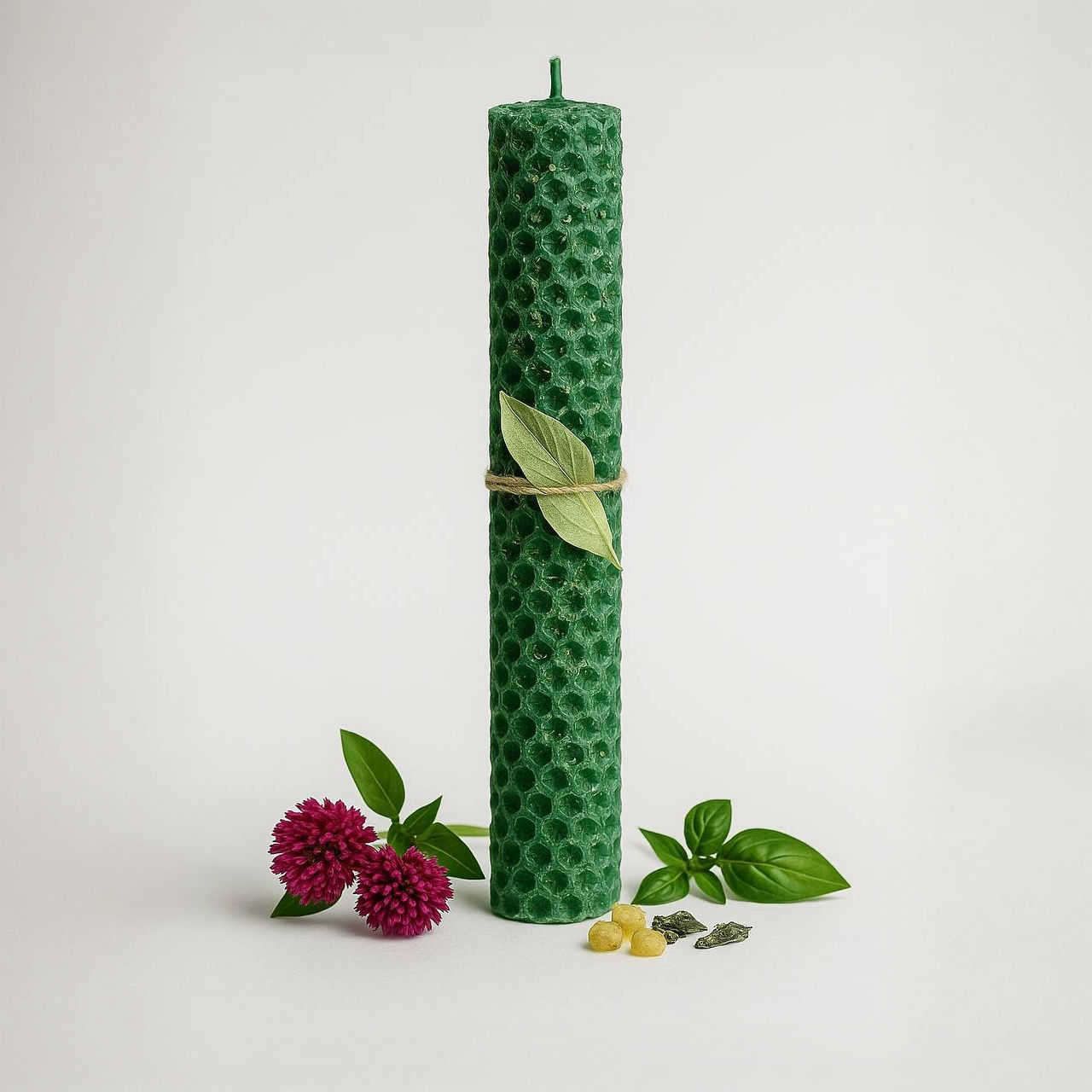 Ритуална свещ за привличане на пари и изобилие.