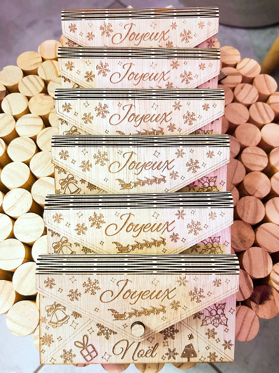 Miniature : Enveloppe en bois artisanale "édition noël 2024"