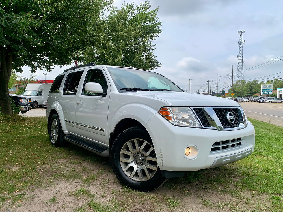 Thumbnail: 2010 NISSAN PATHFINDER LE 7 PASSENGER