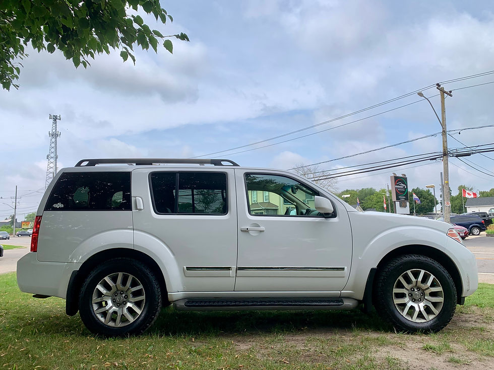Thumbnail: 2010 NISSAN PATHFINDER LE 7 PASSENGER